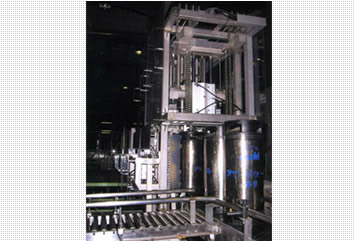 2003年設計製作据付；空樽検査機1号機